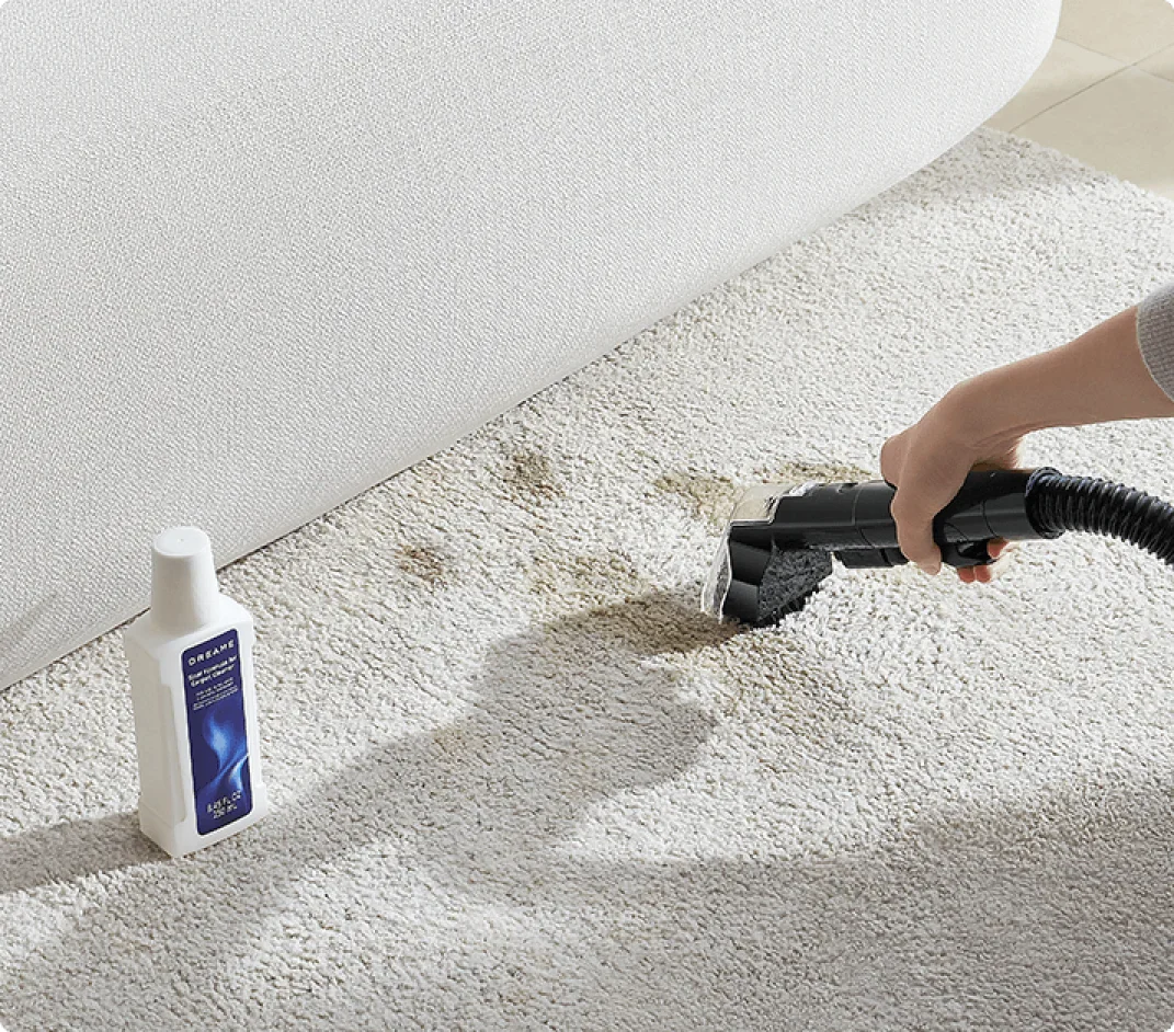Szybkie odświeżanie dzięki niskopieniącej, szybkoschnącej formule do usuwania plam